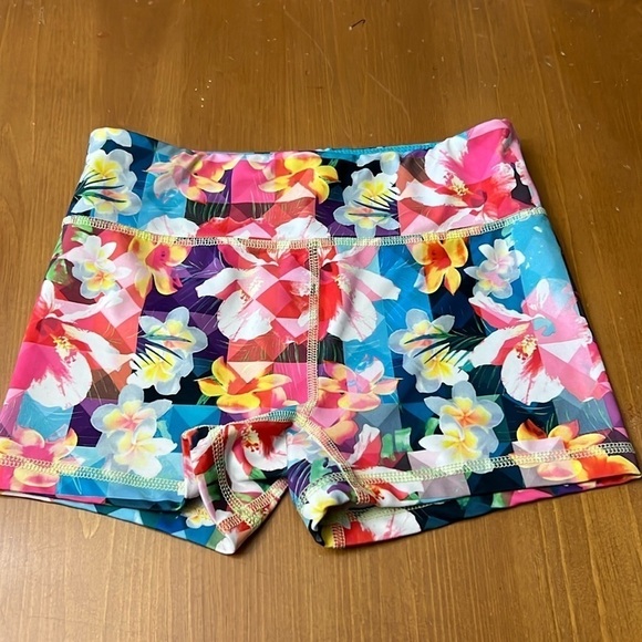 4 for $20 Aeropostale Live Love Dream shorts size Small - Picture 1 of 6